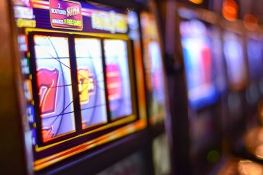 Reactoonz payout display and winnings calculation